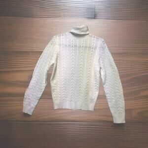 Women's Crisp white cable knit turtleneck sweater Large lightweight NWT winter